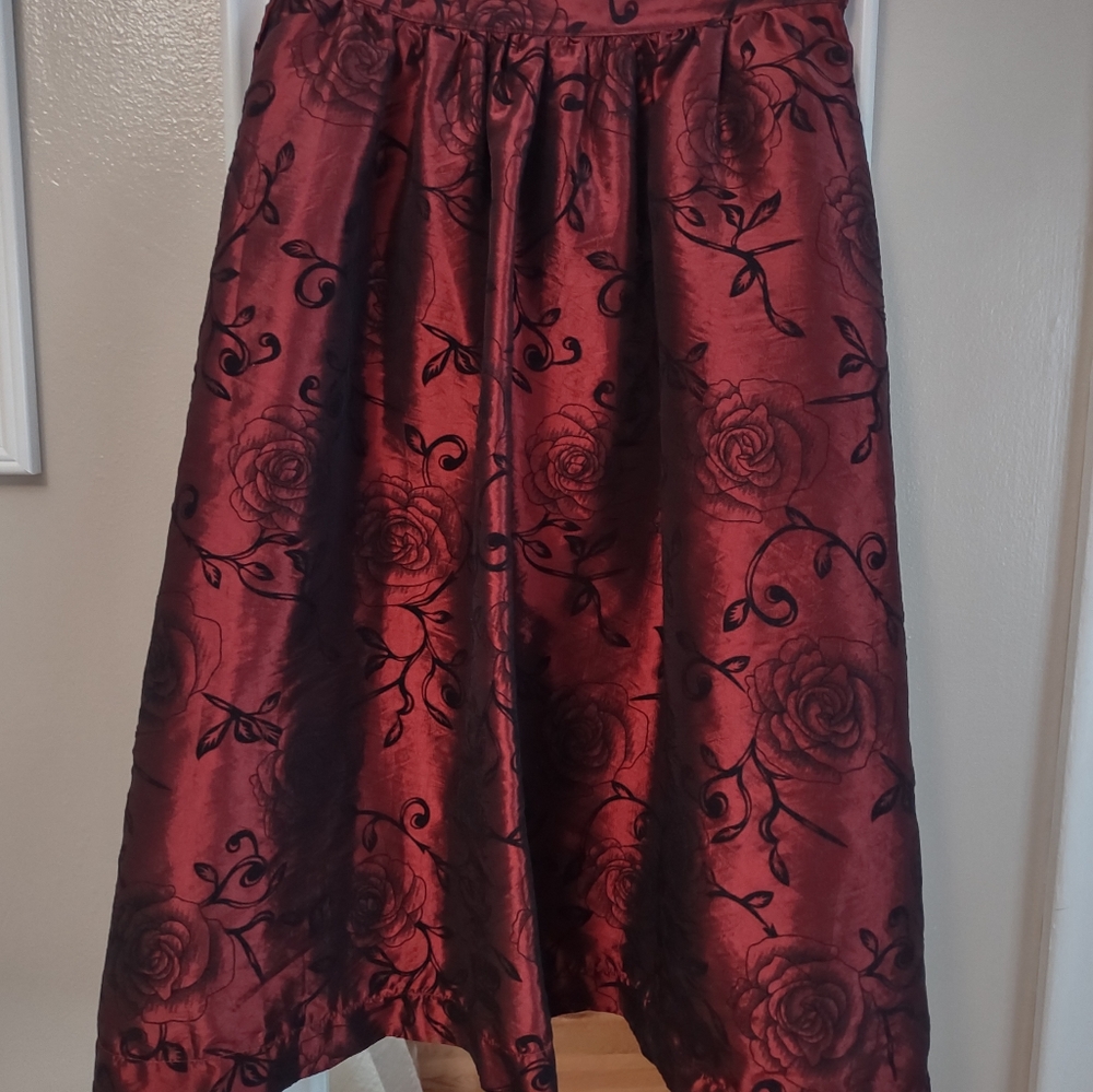 Modcloth red satin and black velvet floral midi skirt